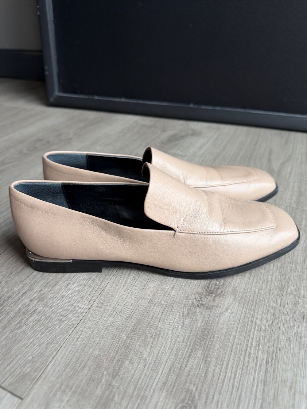 Nude leather loafers - Picture 2 of 5